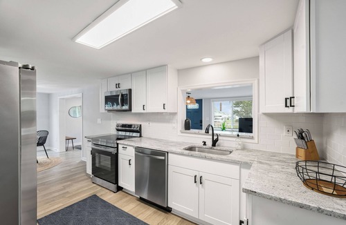 Point Lookout House | Steps to serene semi-private beach - Spring Getaway at "Bliss on the Bay"