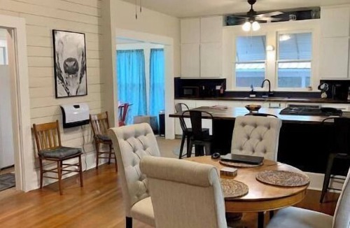Georgetown House | Steps to Square & Southwestern - 3rd Gen Fam-Owned!