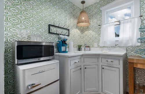 Stonewall House | Stonewall Bungalow 2 - Sleeps 2