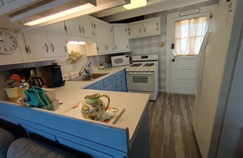 Birdsnest Cabin | Storybook Shores - A Peaceful Retreat on the Bay