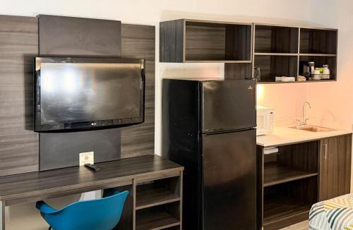 Aquia Harbour Hotel | Studio 6 - Stafford, VA - Quantico