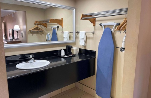 North Richland Hills Hotel | Studio 6 Suites North Richland Hills, TX