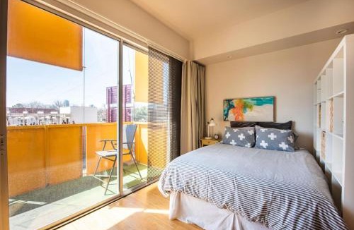 Central East Austin Apartment | Studio nr Town Lake and E6th w Balcony by Austin Vacay