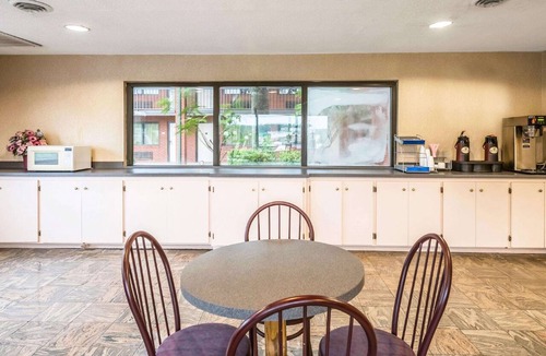 Emporia Hotel | Studios and Suites 4 Less Emporia