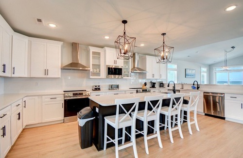 North Topsail Beach House | Stunning 10-bedroom oceanfront home in North Topsail Beach, perfect for large groups.