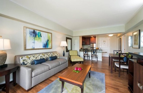 Waikiki Condo | Stunning 2 bedroom at Hilton Hawaiian Village, Grand Waikikian.