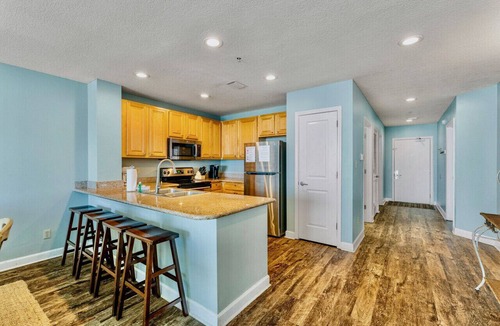 Long Beach Condo | Stunning 3BD Beachfront Condo! Free Beach Chair Service for 4