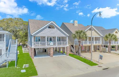 Windy Hill House | Stunning and Spacious 3 Bedroom House with Fireplace! Steps From the Ocean- Memory at the Sea!