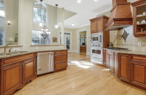 Atlanta House | Stunning & Modern 4BR Family Retreat in Prime Atlanta Location