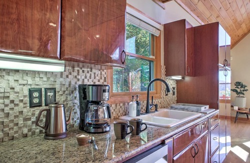 Black Mountain House | Stunning Mountain Cabin with Views and Hot Tub