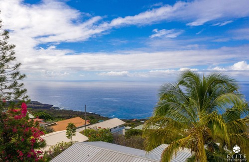 Opihihale House | Stunning ocean views guest house in Kona Paradise, quiet & safe neighborhood.