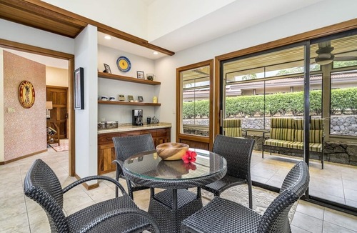 Kahaluu Bay House | 🏖️Stunning Ocean Views | Private Pool | Gated Community