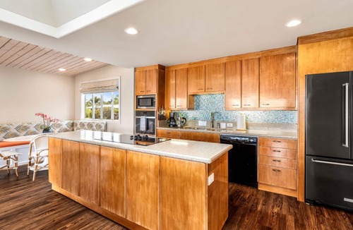 Kahaluu Bay House | 🏖️ Stunning Pacific Ocean Views | Private Pool | Gated Community