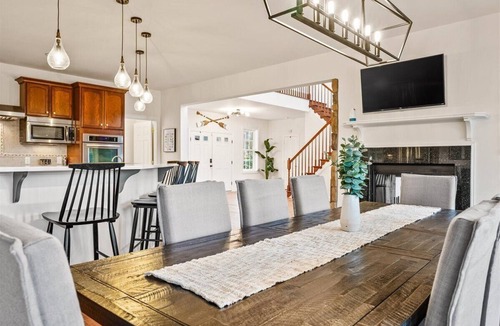 Mineral House | Stunning Public Side Lake Anna Waterfront Heated Pool Game Room Boatdock Hot Tub Firepit