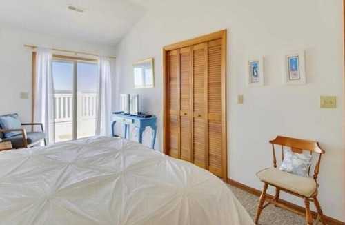 Nags Head House | Stunning sound and sunset views in Nags Head!