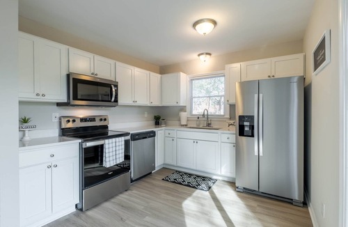 Cotswold House | Stunning Southpark/Cotswold Townhome