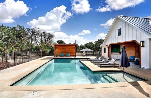 Wimberley Cabin | Stunning Three Cabins Great for Groups in Wimberley, Texas