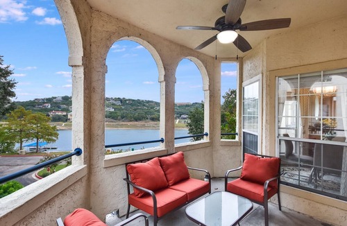 Highland Lake Estates Condo | Stunningly Regal Lake Travis Island Condo with lakeview!