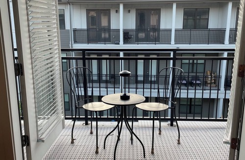 Austin Apartment | Stylish 1-bedroom apartment with quiet onsite Amenities close to Austin airport