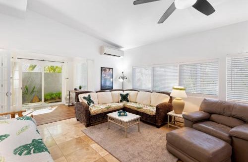 Coconut Grove Apartment | Stylish 1BR Apartment with AC Full Kitchen & WD - Just Steps to the Beach