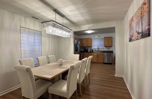 Shannon Park House | “Stylish 3BR Near NoDa w/Outdoor Lounge"