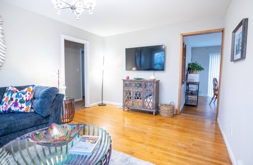 Madison Heights House | Stylish 4 Bdrm with Entertainment Room and Bar by Royal Oak