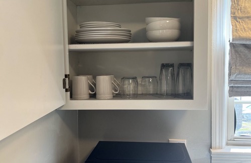 Seven Oaks Condo | Stylish and Cozy One Bedroom Condo in Prime Location