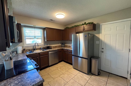 Westgate House | Stylish and Spacious Getaway