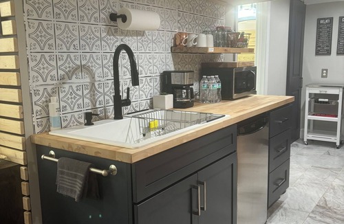 Halethorpe Apartment | Stylish apartment in Baltimore - Minutes from everything!