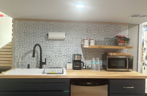 Halethorpe Apartment | Stylish apartment in Baltimore - Minutes from everything!