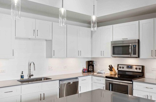 Civic District Resort | Stylish Austin Escape Near Music, Dining & Spacious 1BR Resort Stay