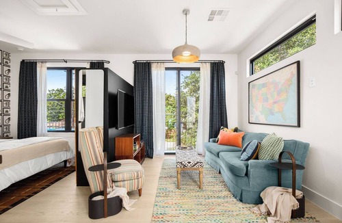 Govalle Apartment | Stylish Bungalow Near Everything in East Austin!