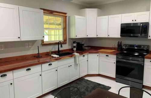 Eastman House | Stylish, comfortable, and private Guest House.