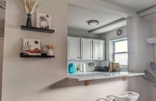 Potomac West Apartment | Stylish & Cozy #1 8 mins to DCA & Washington DC