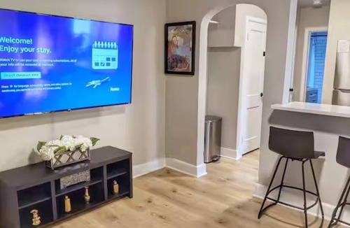 Potomac West House | Stylish & Cozy #3 - 8 mins to DCA & Washington DC