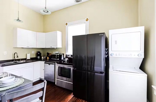 Dixon Park House | Stylish Forsyth Park Retreat – Walk Everywhere