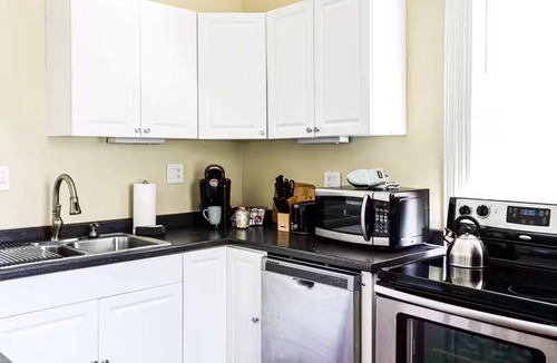 Dixon Park House | Stylish Forsyth Park Retreat – Walk Everywhere