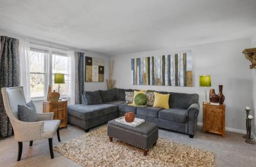 Mosby House | Stylish Haven 11 Minutes from the Richmond Airport