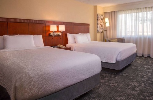 University Place Hotel | Stylish Hideaway Near UNC Charlotte | Gym, & Pet-Friendly