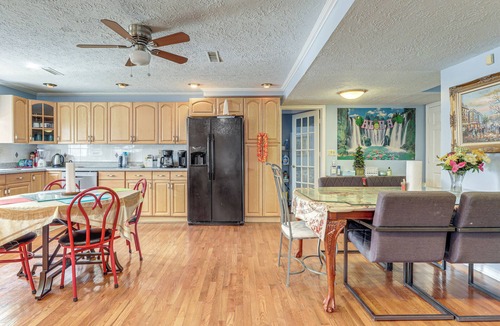 Peachtree Corners House | Suburban Sanctuary: Peachtree Corners Getaway