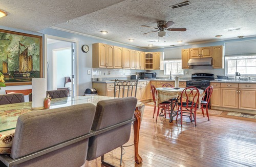 Peachtree Corners House | Suburban Sanctuary: Peachtree Corners Getaway