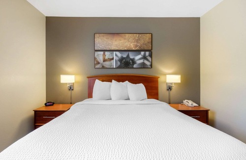 Homewood Hotel | Suburban Studios Birmingham Homewood I-65