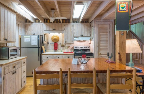 Ridgecrest House | Sugarhaus | Deck, Gas Grill & 5 Min. to Downtown Black Mtn!
