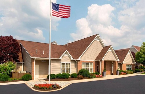 Bethlehem Hotel | Suite w/Complimentary Breakfast! | America on Wheels Museum - 4.2 miles