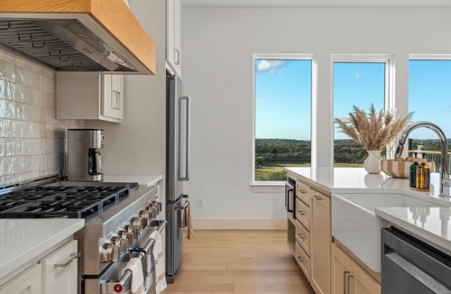 Round Mountain House | Summer Break Escape! Epic Views! Book Now