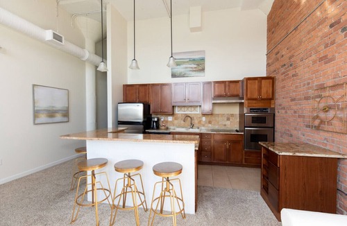 Sandusky Condo | Summer Dates! Bayfront Oasis Getaway for Four!