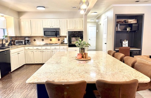 Roanoke House | Summer Oasis - Pool and Hot Tub, Private Backyard