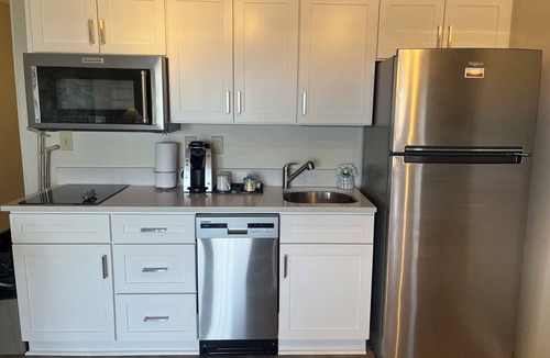 Wrightsville Beach Condo | Summer Sands- Splish Splash Room 405