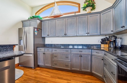 Ocean Sands House | "Summer Splendor" OCEAN VIEWS Private Pool Hot Tub Direct Beach Access!