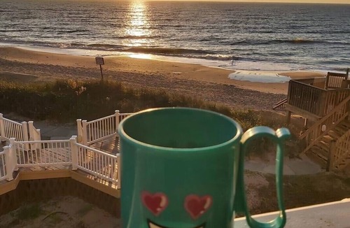 Sneads Ferry Villa | Sun-Sational , OCEAN FRONT, ALL LINENS included, POOL, Private Screen Porch